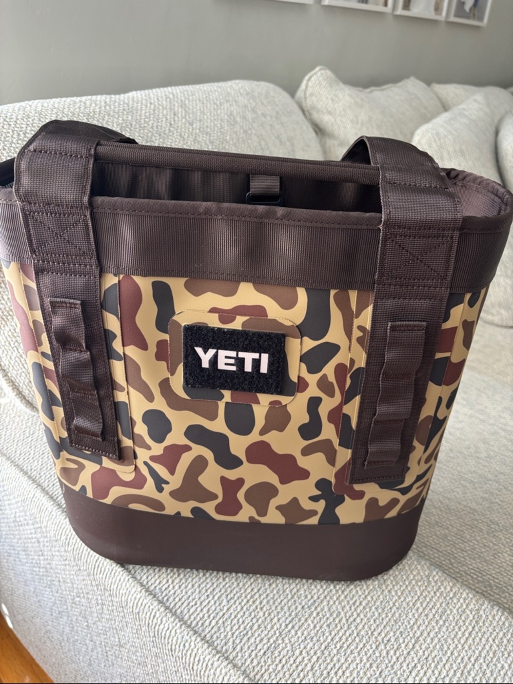YETI Camino 20 Wedlands Camo